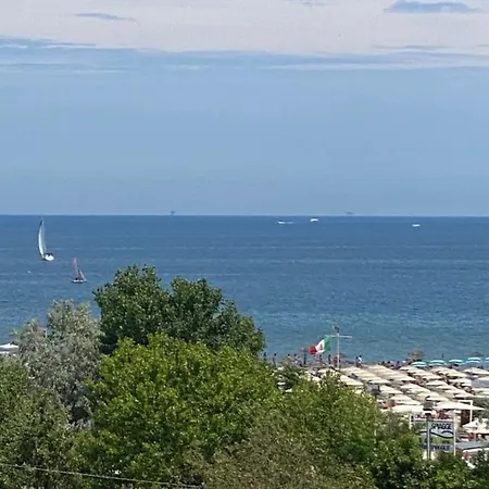 Biancamano 4* リミニ