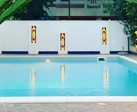 ホテル Biancamano リミニ