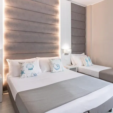 ホテル Biancamano リミニ