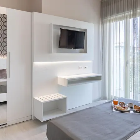 ホテル Biancamano リミニ