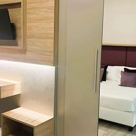 ホテル Biancamano 4*