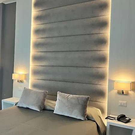 Отель Biancamano 4*