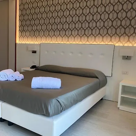 Biancamano ホテル リミニ