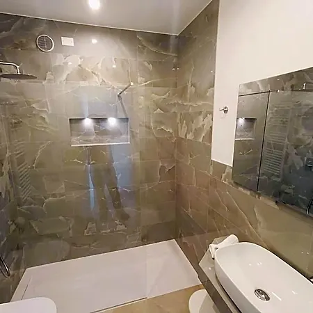 Biancamano Hotel