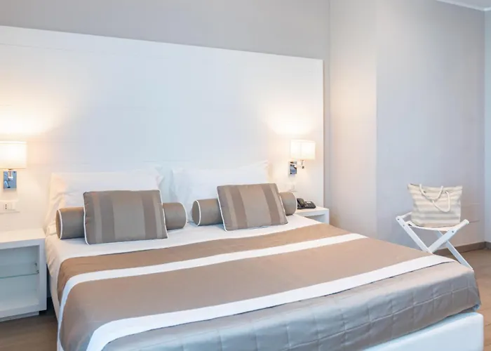 Biancamano 4* Римини