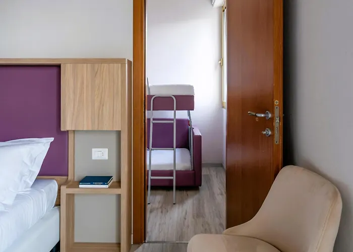 比安卡曼诺酒店