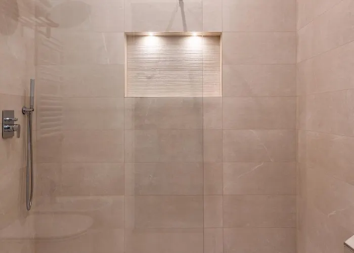 Biancamano Hotel 4*