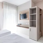 Biancamano 4*